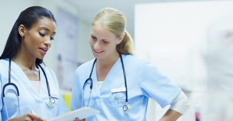 ممرضات